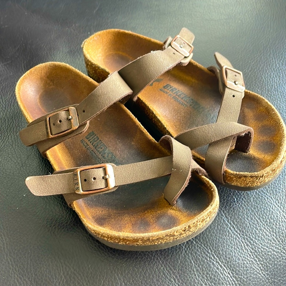 Kids Birkenstock sandals brown size 30